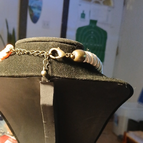 Gold and Pink Beaded Necklace with Bird Pendant - Picture 2 of 2